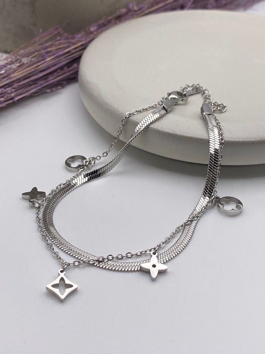 Charm bracelet