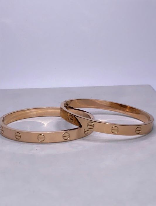 Rose gold bangle